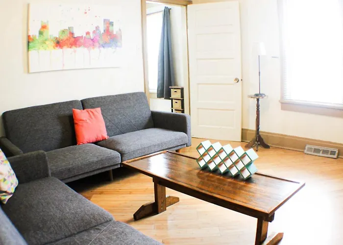 Comfortable - Pittsburgh's Little Italy Apartment Pittsburgh